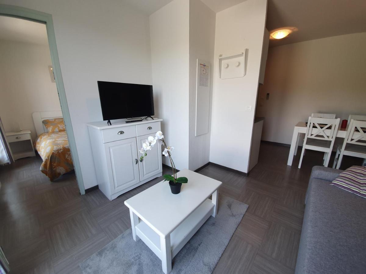 Le Blanc-martel - Piscine, Climatisation&parking Appartement